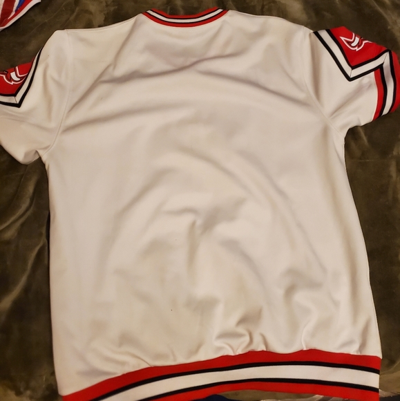 Chicago Bulls Mitchell & Ness 87-88 Shooting Shirt - Picture 2 of 3